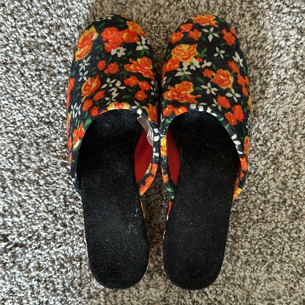 Slippers velour made in Poland size 36 European (23 cm long)